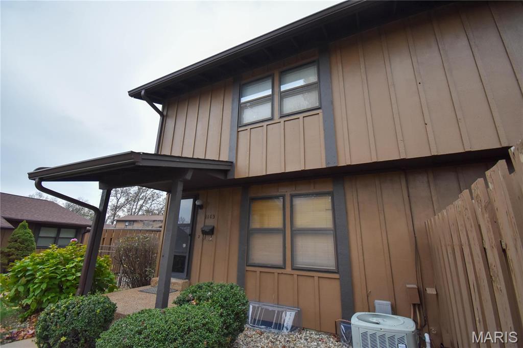 1103 Hampton Court Property Photo 26