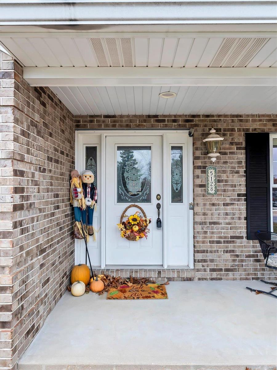 5128 Country Club Drive Property Photo 4