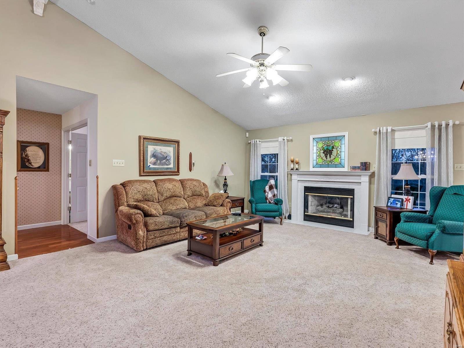 5128 Country Club Drive Property Photo 10