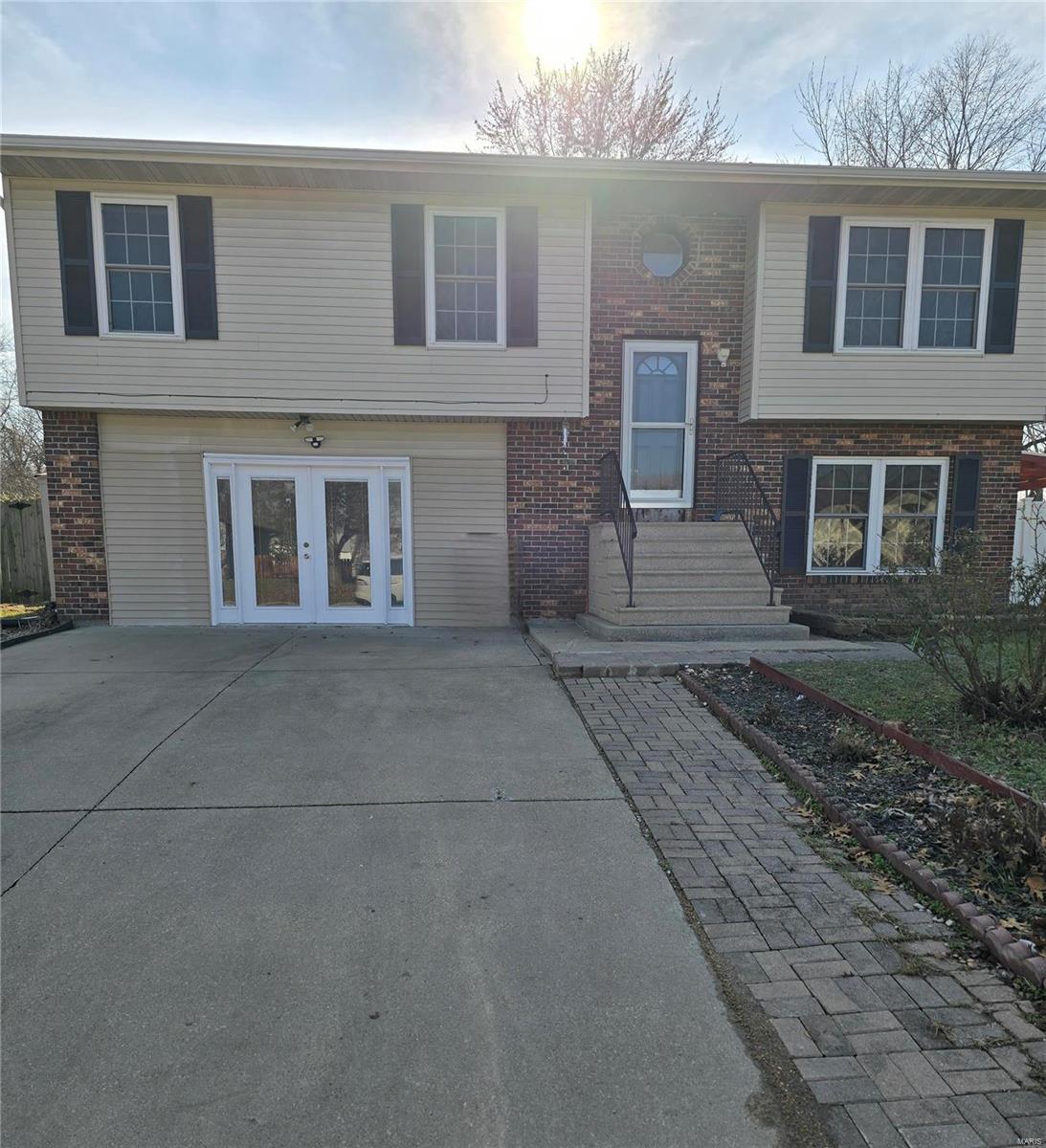5144 Stephanie Drive Property Photo 1