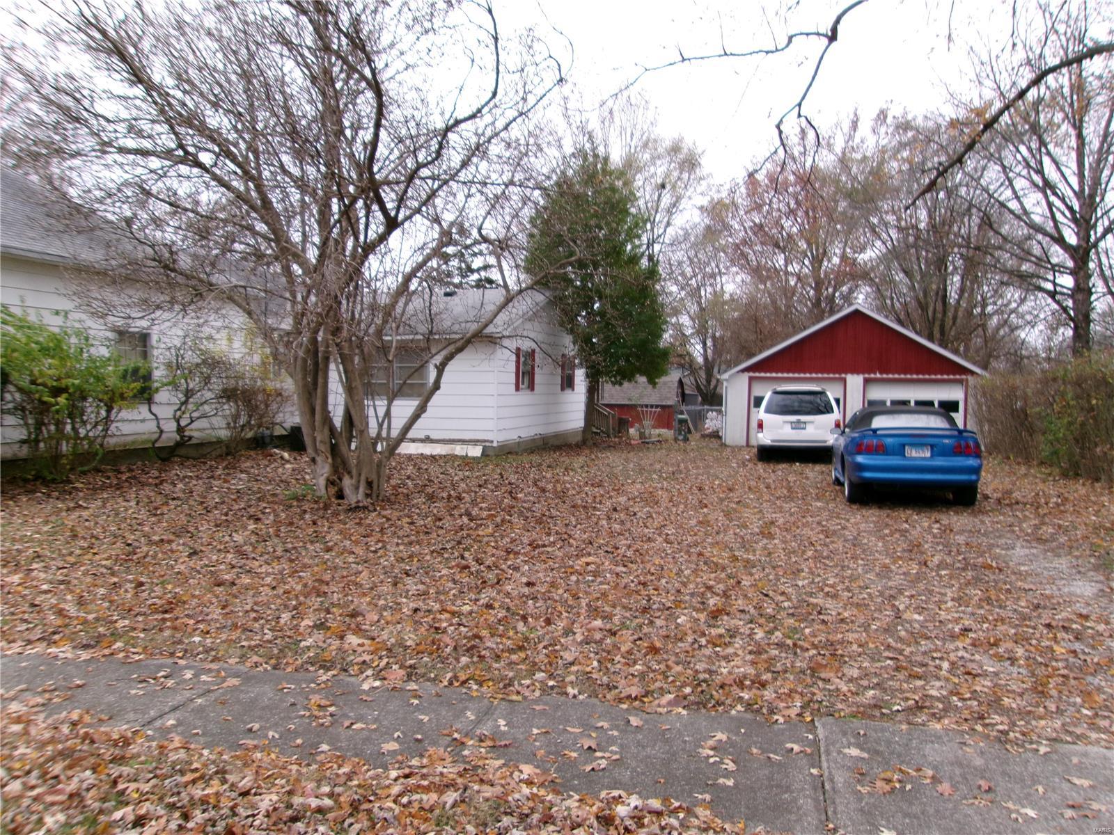 843 S Chestnut Street Property Photo 4