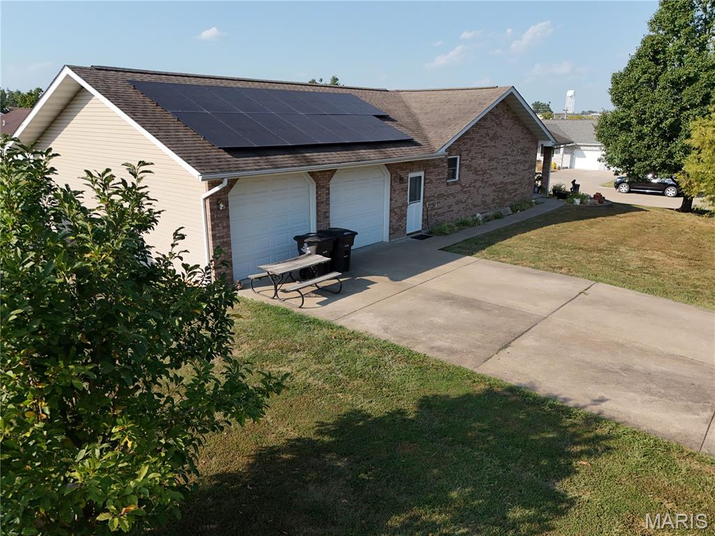 1001 Harry Avenue Property Photo 4