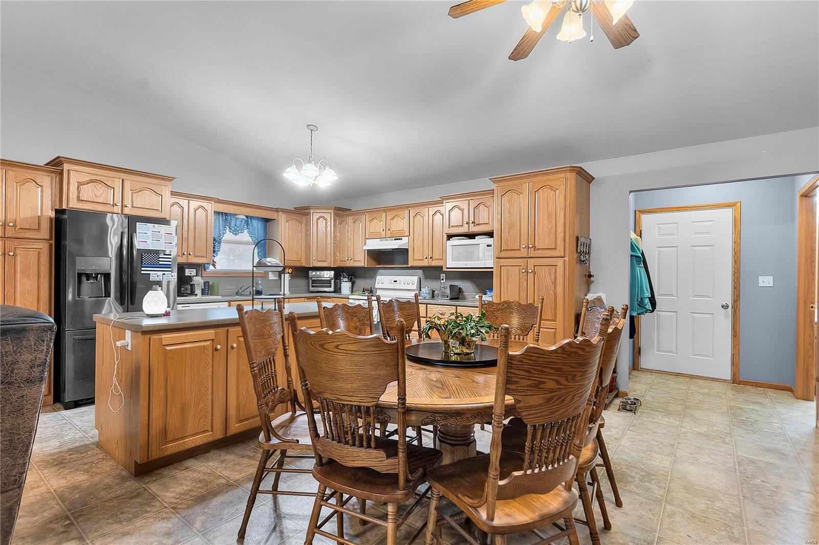 1001 Harry Avenue Property Photo 5