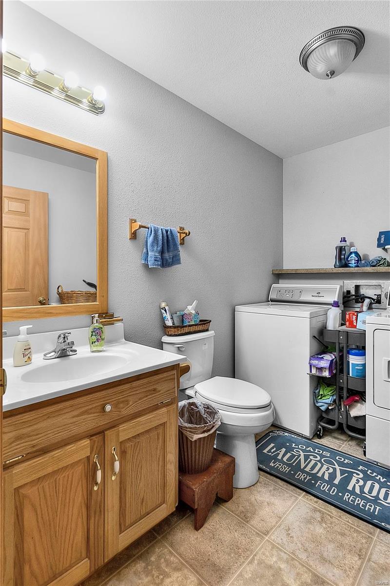 1001 Harry Avenue Property Photo 8