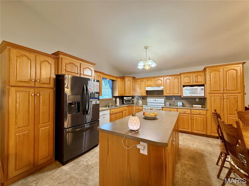 1001 Harry Avenue Property Photo 10