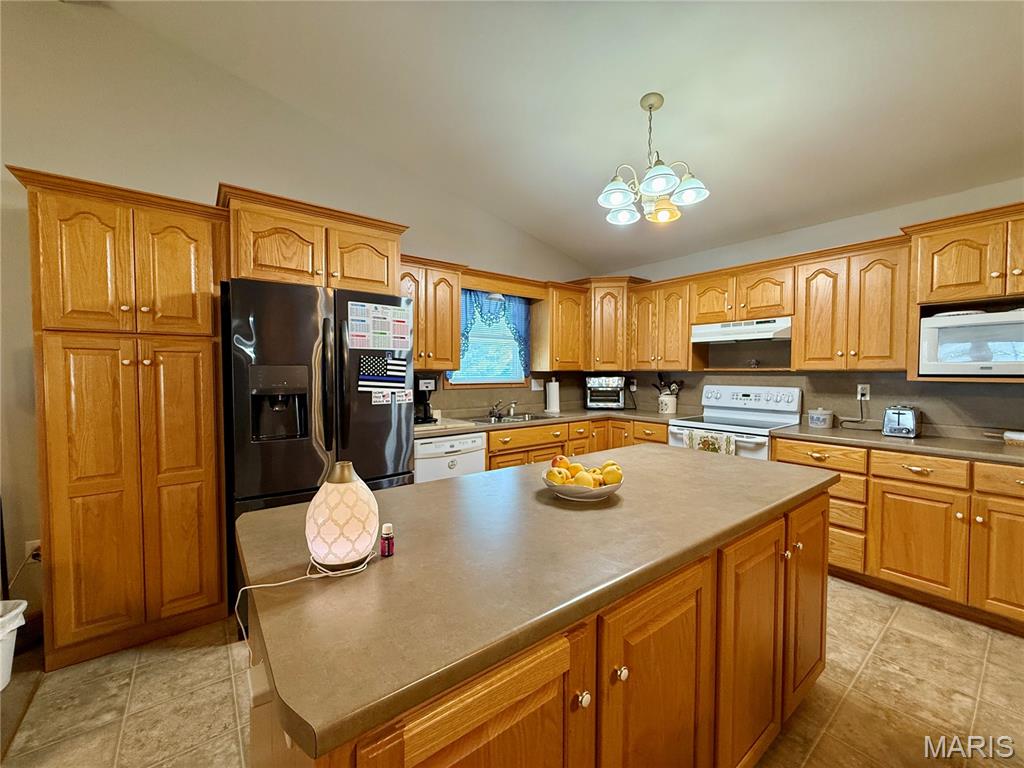 1001 Harry Avenue Property Photo 13