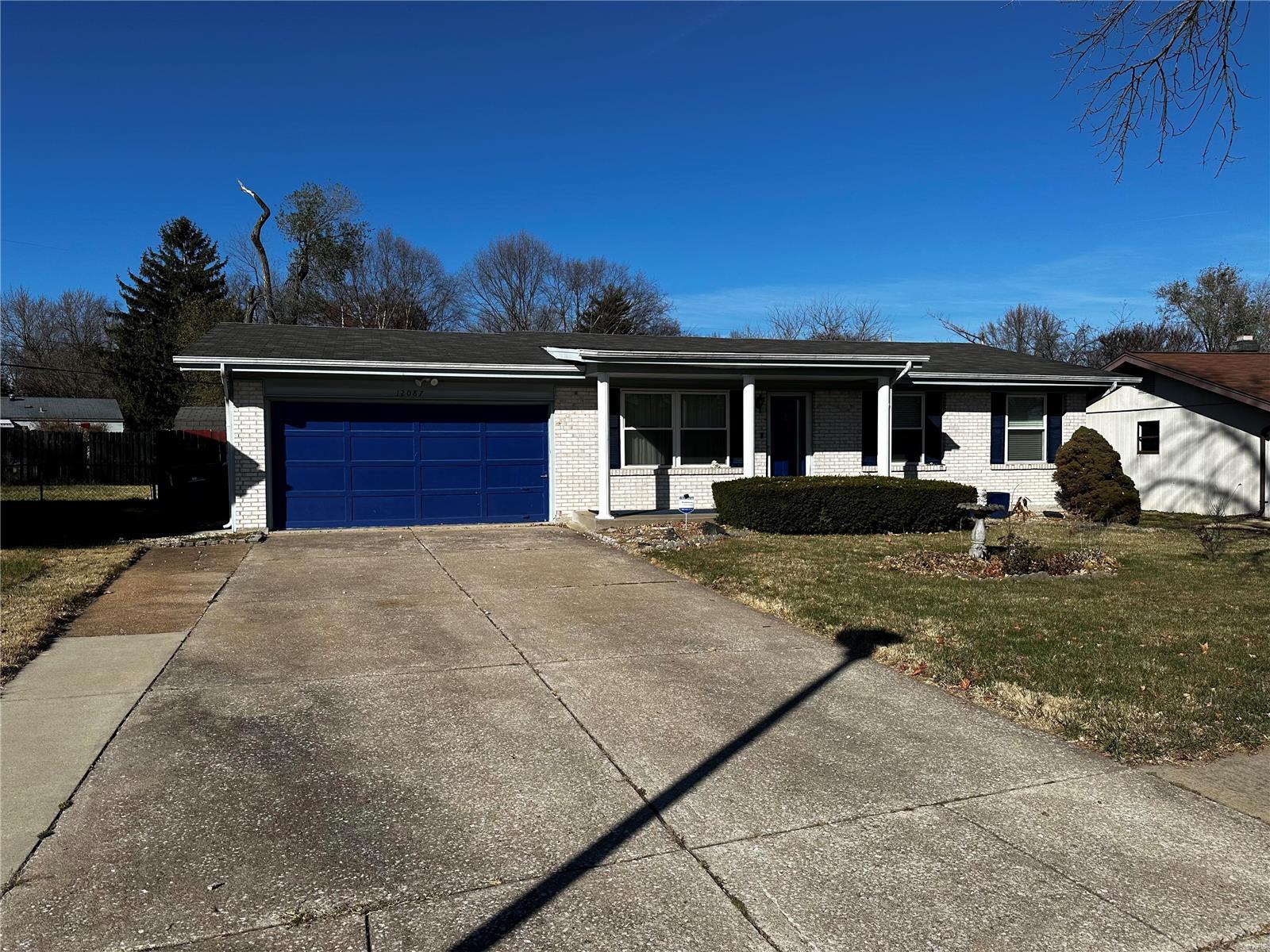 12087 Trampe Heights Lane Property Photo 1