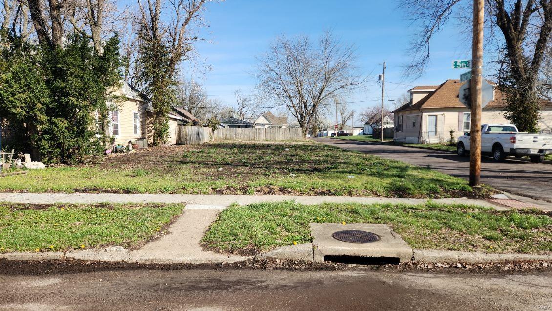 733 E Fifth Street Property Photo 1
