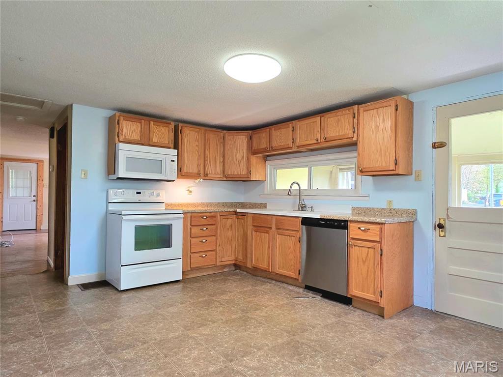 105 Holman Street Property Photo 14