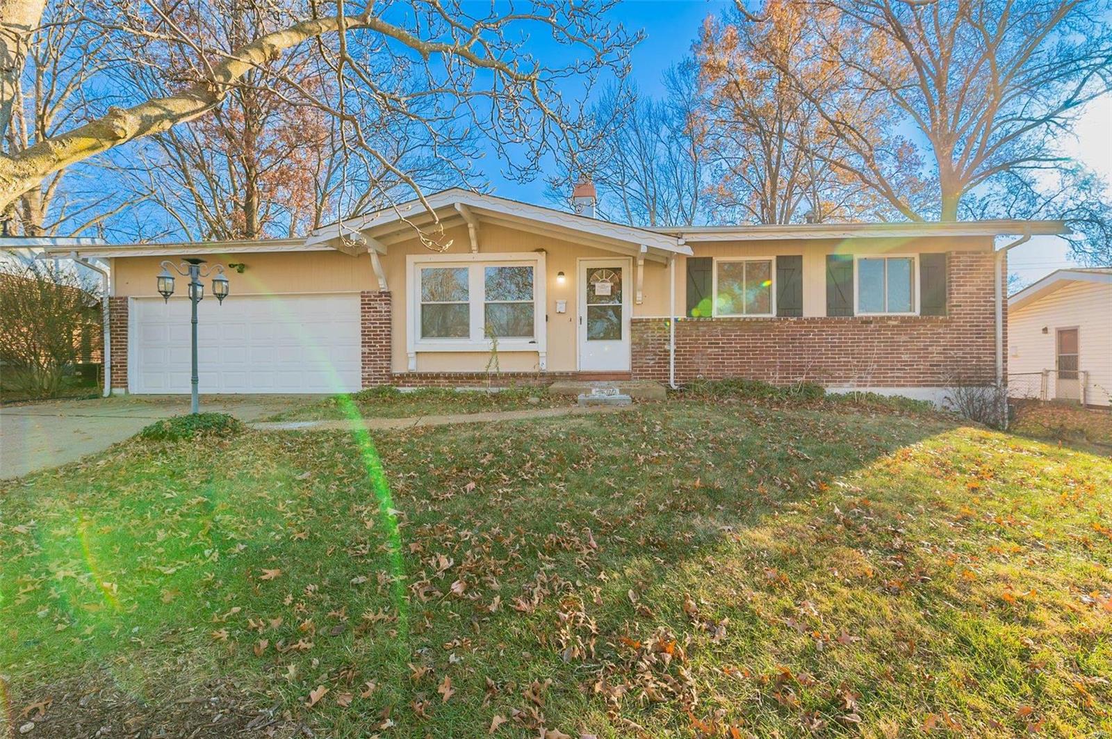 2560 Dukeland Drive Property Photo 1