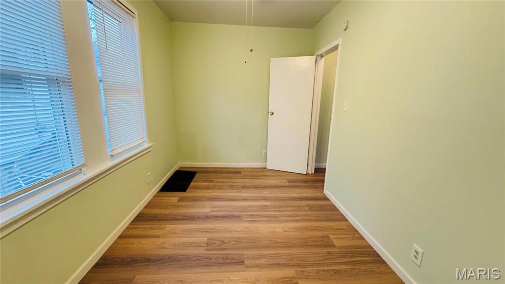 6113 Grimshaw Avenue Property Photo 7