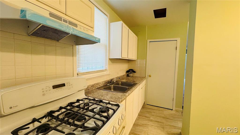 6113 Grimshaw Avenue Property Photo 11