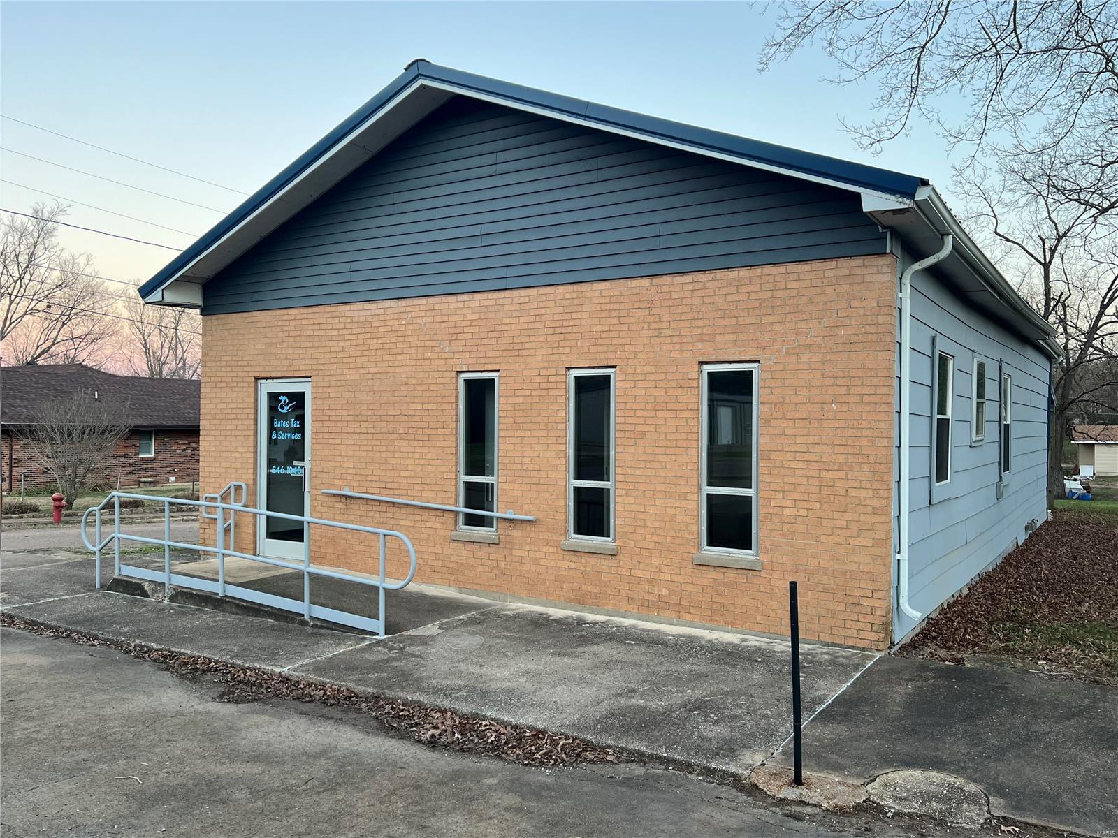 102 S Main Property Photo