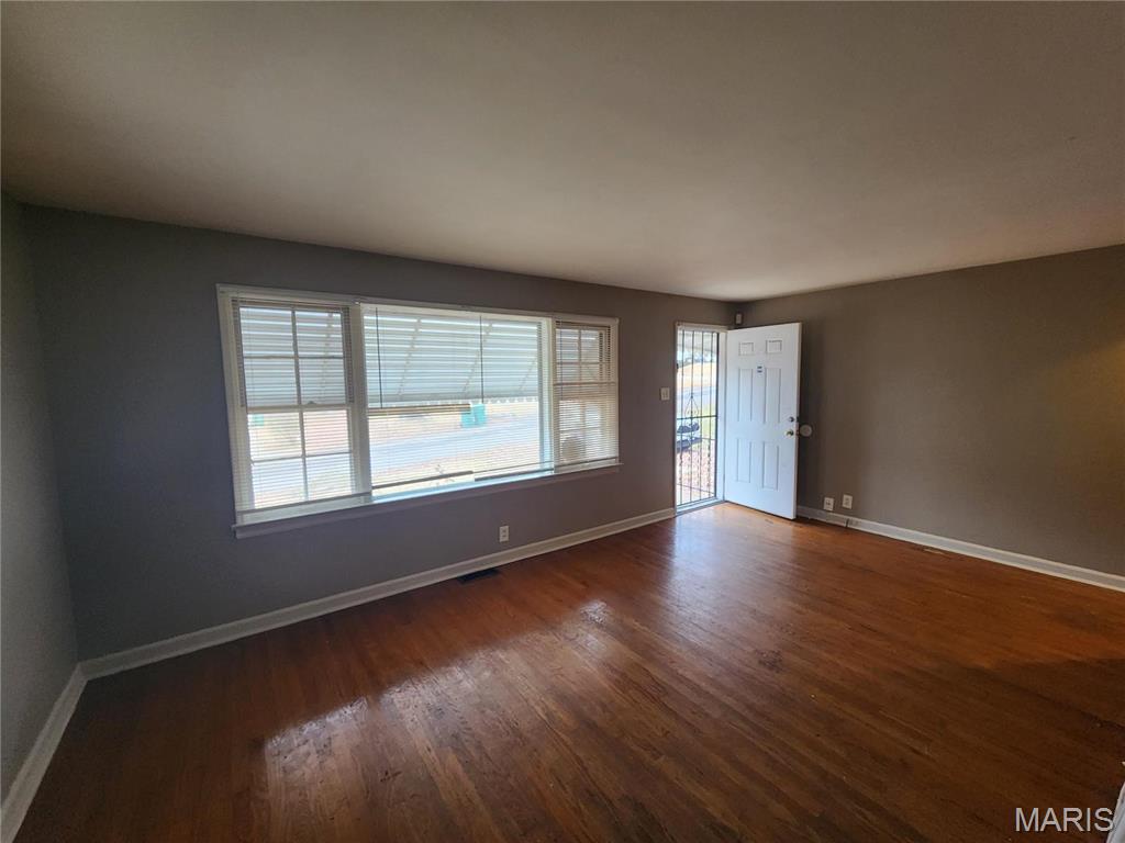1159 Ashford Drive Property Photo 2
