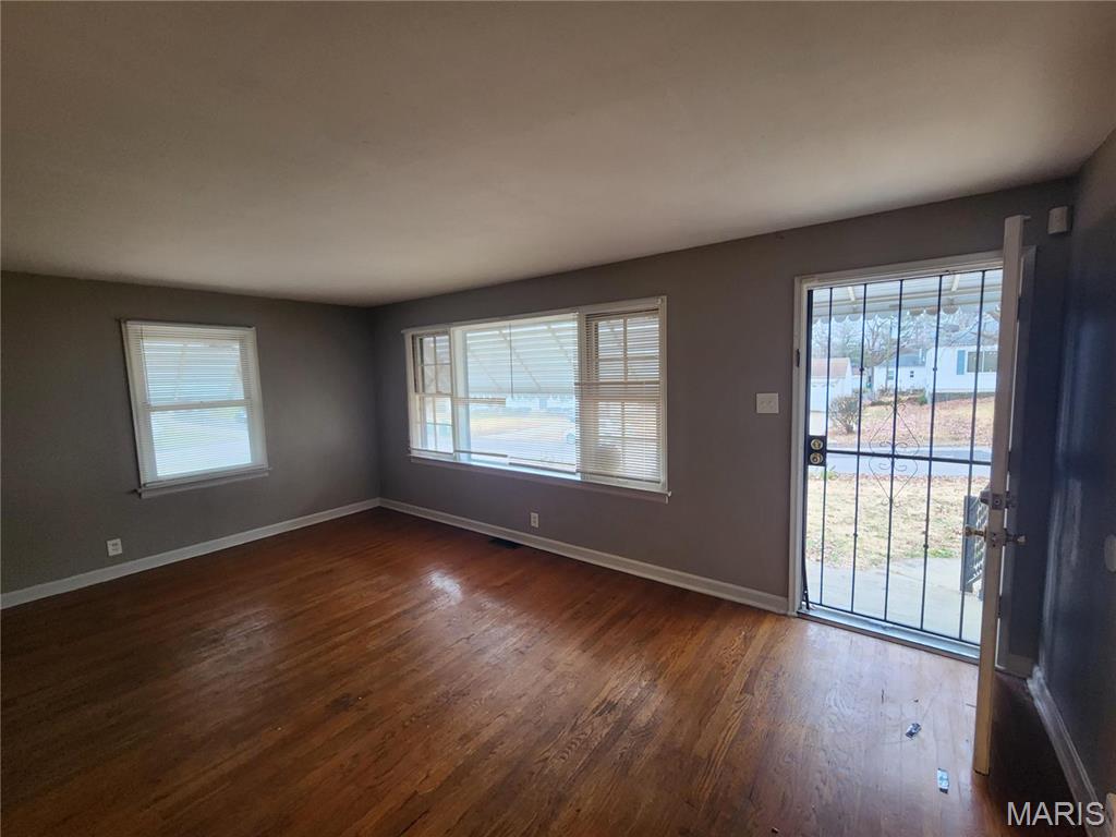 1159 Ashford Drive Property Photo 3