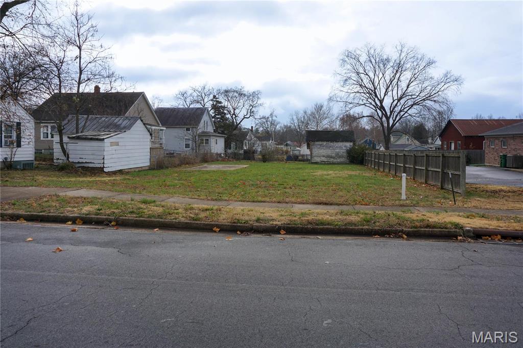 104 E 3rd Street Property Photo 1