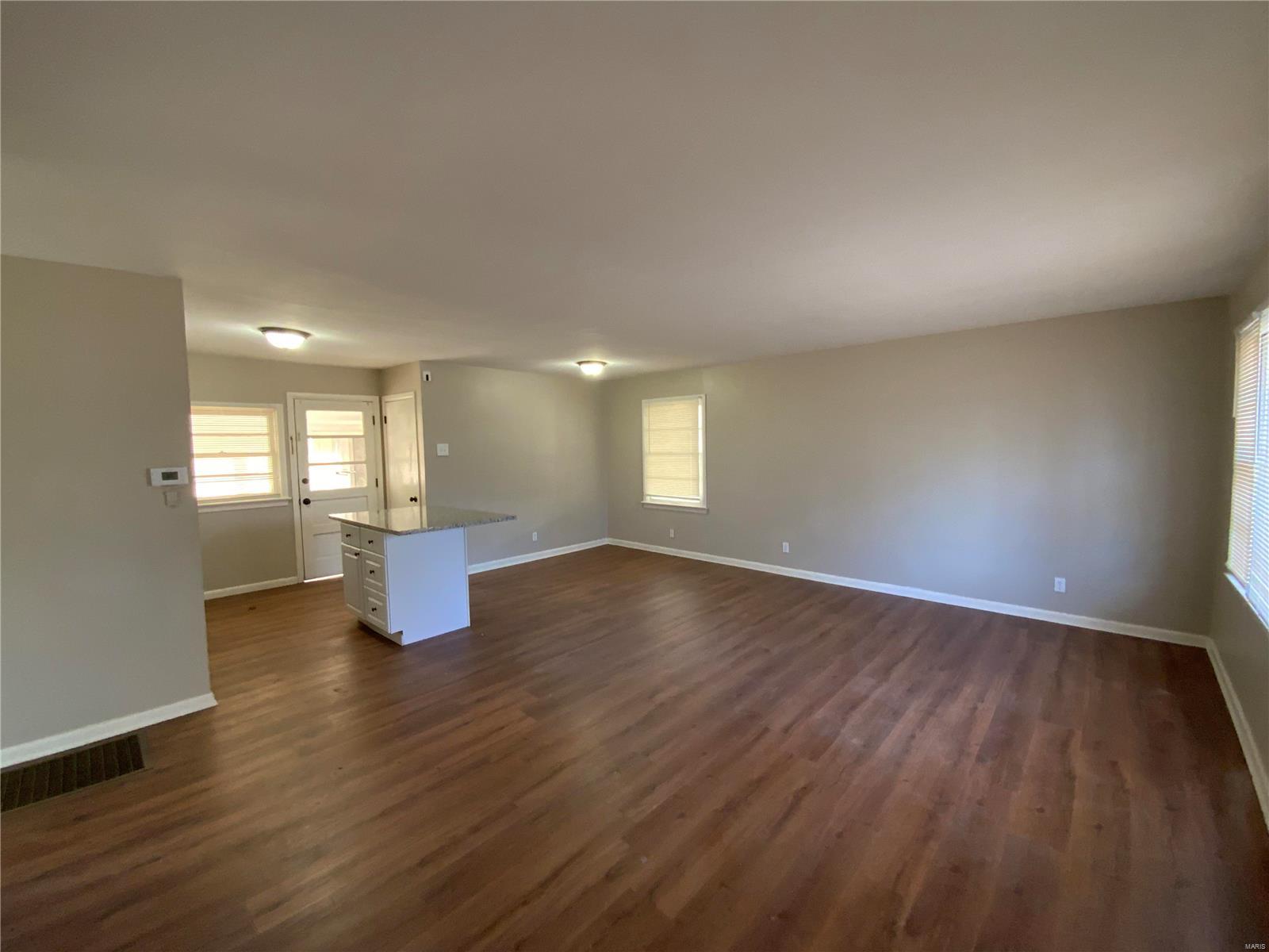 9831 Eastdell Drive Property Photo 4