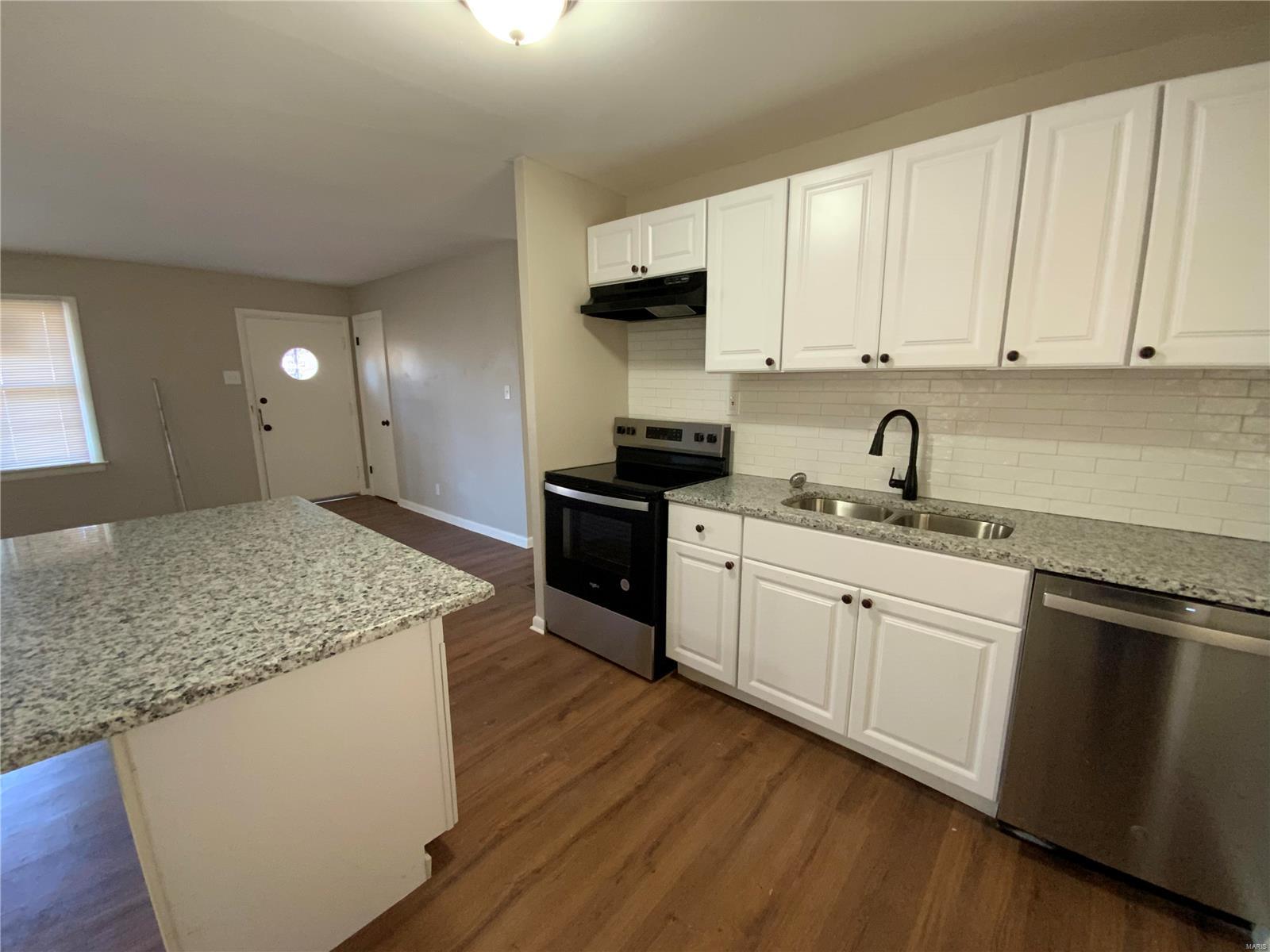 9831 Eastdell Drive Property Photo 5