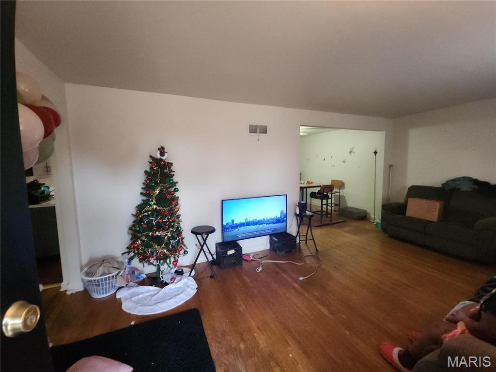 9409 Aetna Drive Property Photo 3