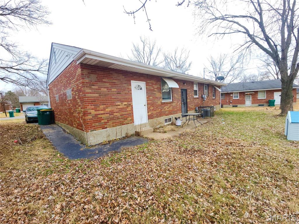 9409 Aetna Drive Property Photo 21