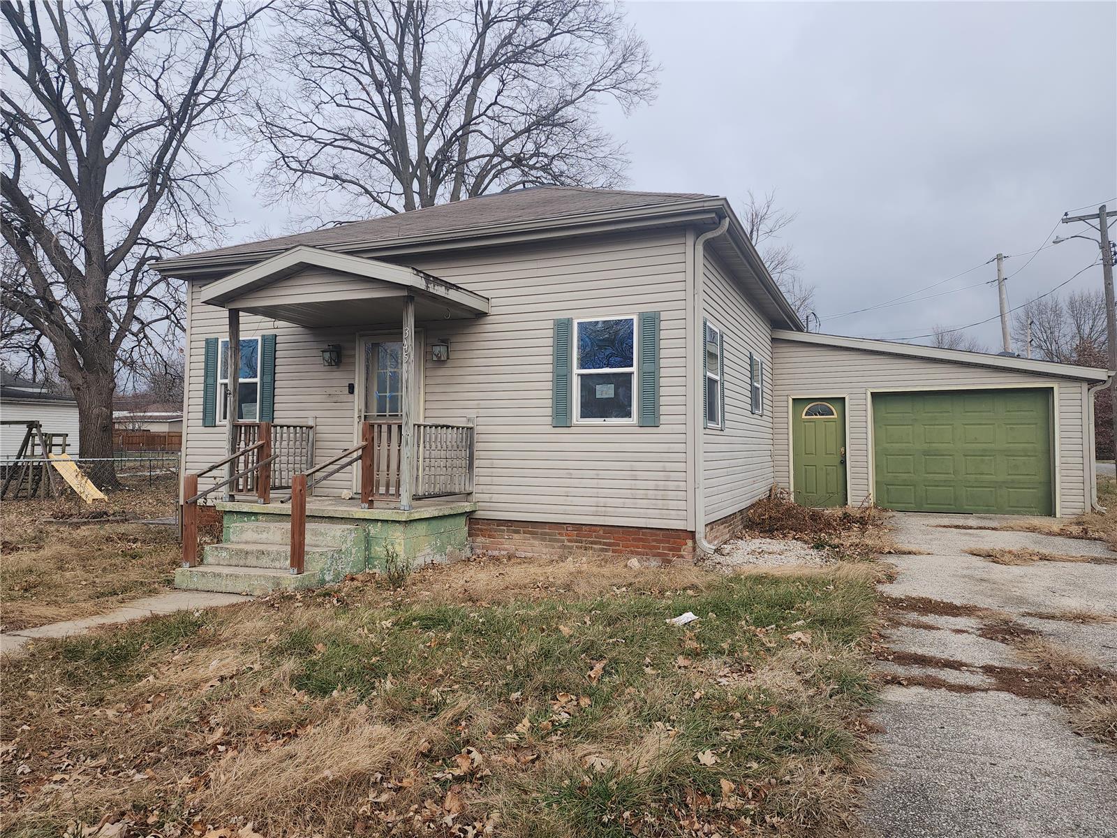 345 E North Street