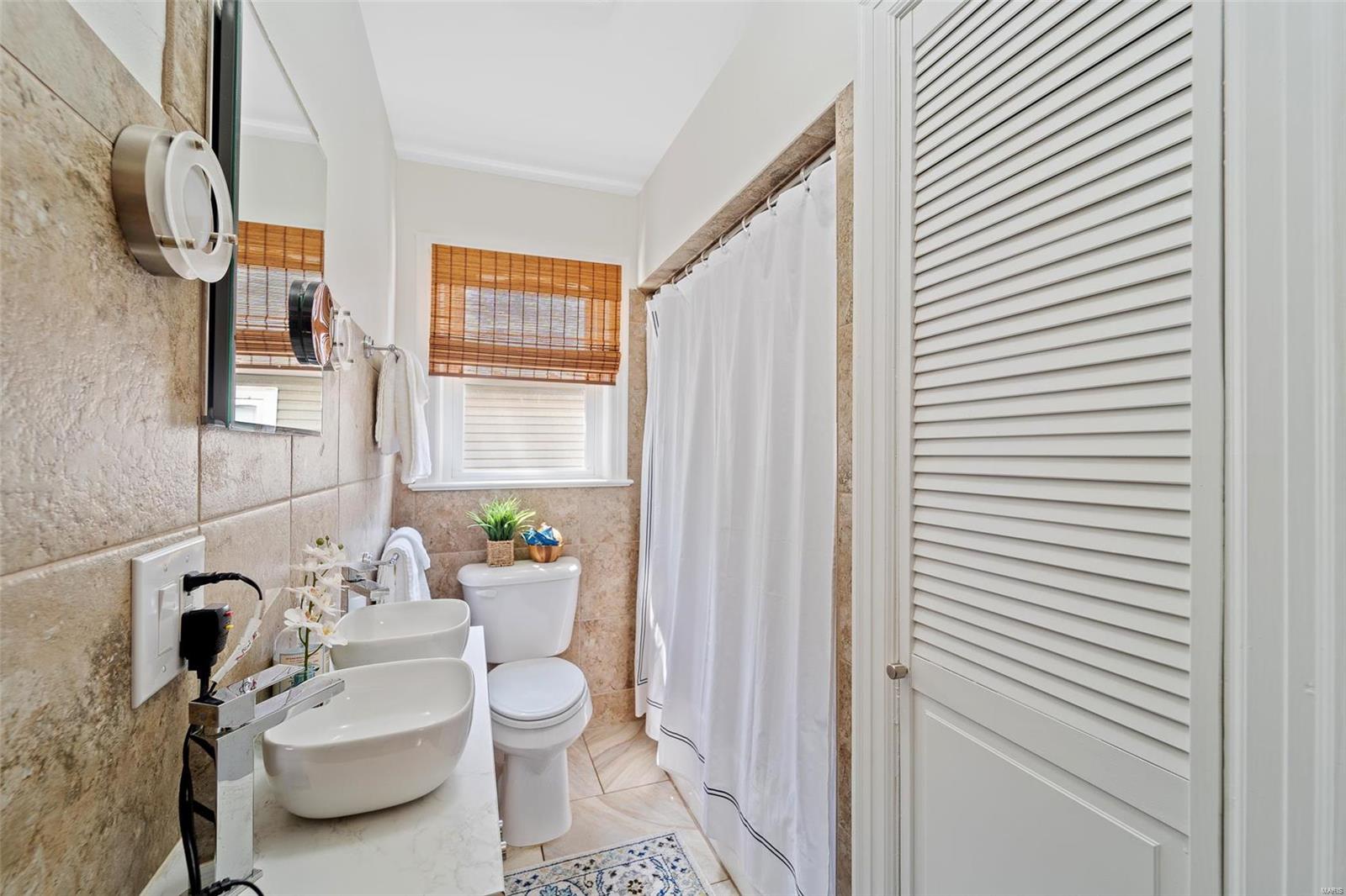 1209 W 7th Street Property Photo 14