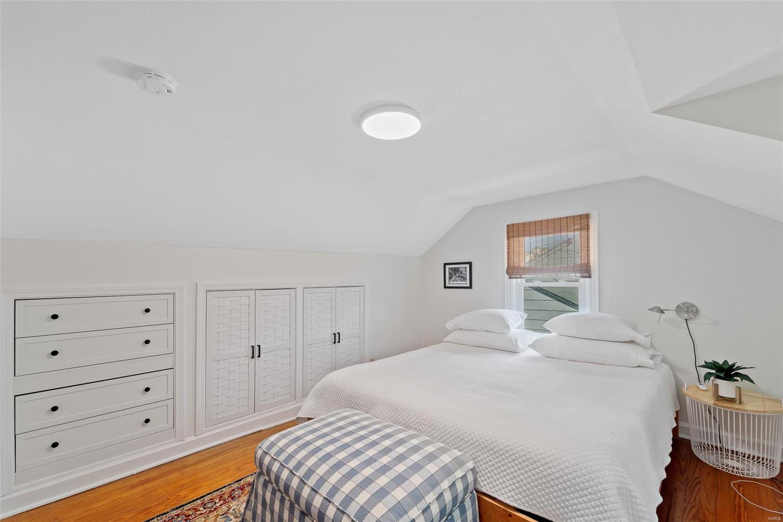 1209 W 7th Street Property Photo 16