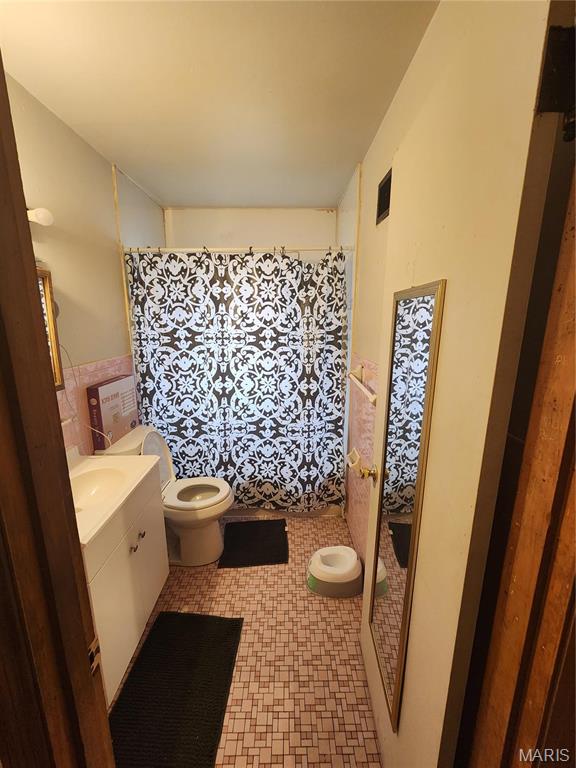 11665 Larimore Road Property Photo 9