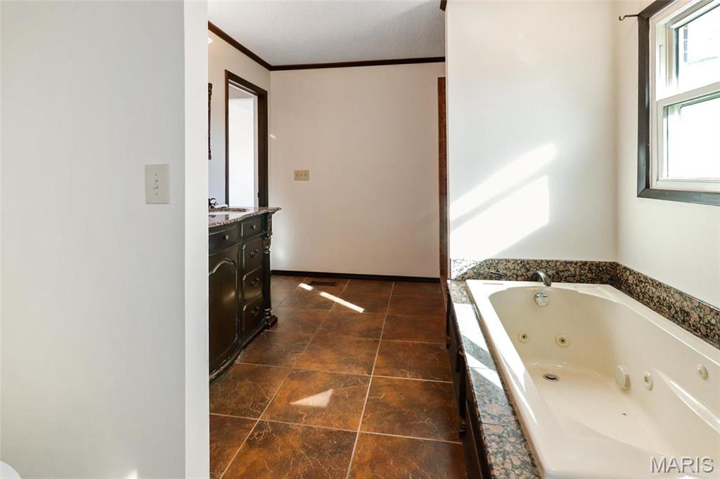 10221 County Road 152 Property Photo 30