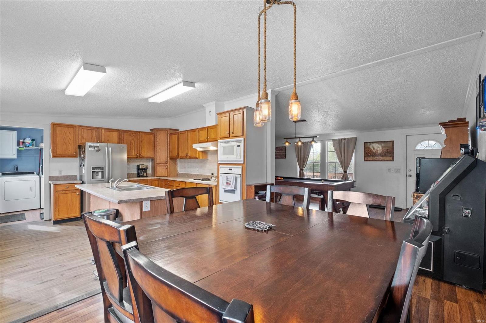 4029 E Shore Drive Property Photo 10
