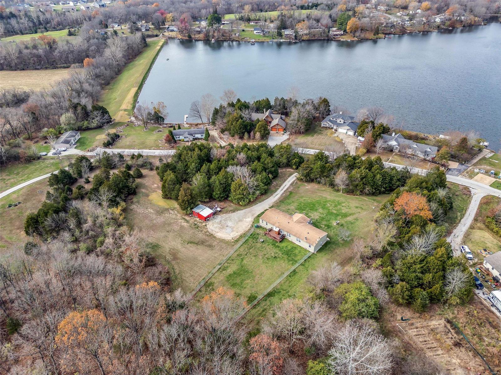 4029 E Shore Drive Property Photo 45