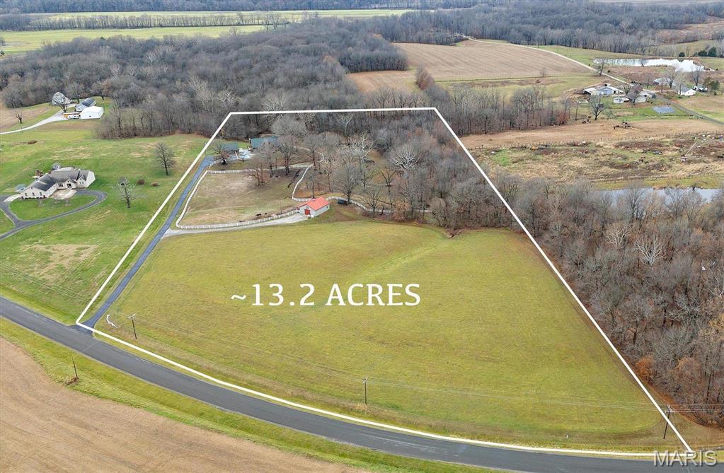 7467 Walshville Trail Property Photo 3