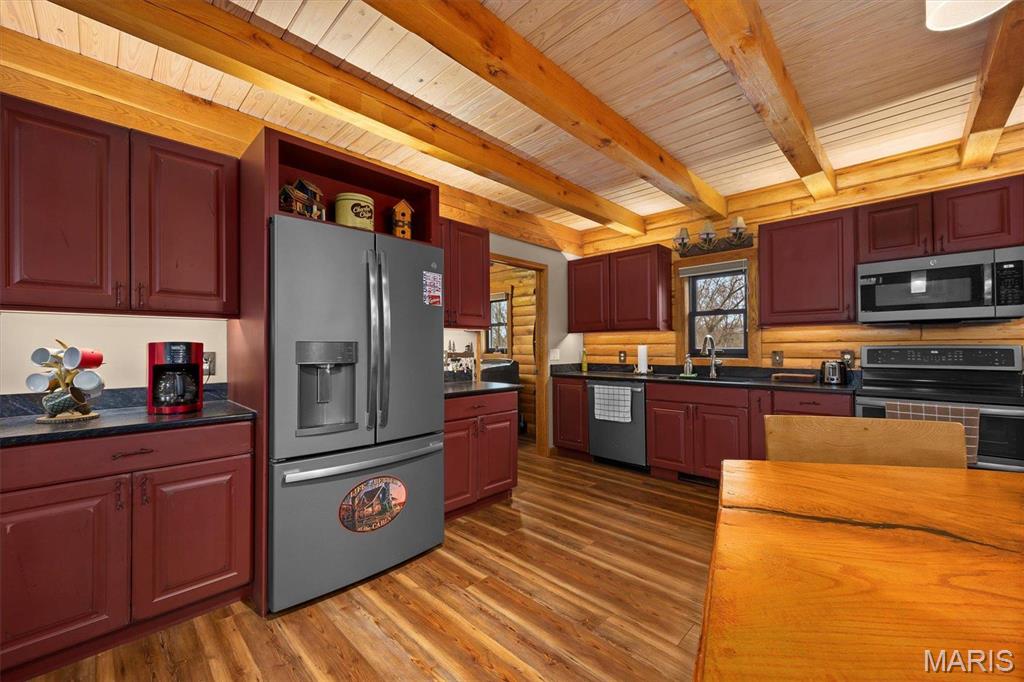 7467 Walshville Trail Property Photo 13