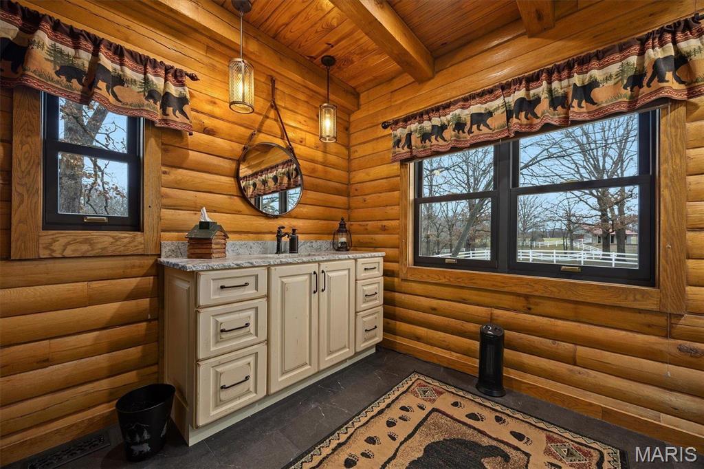 7467 Walshville Trail Property Photo 16