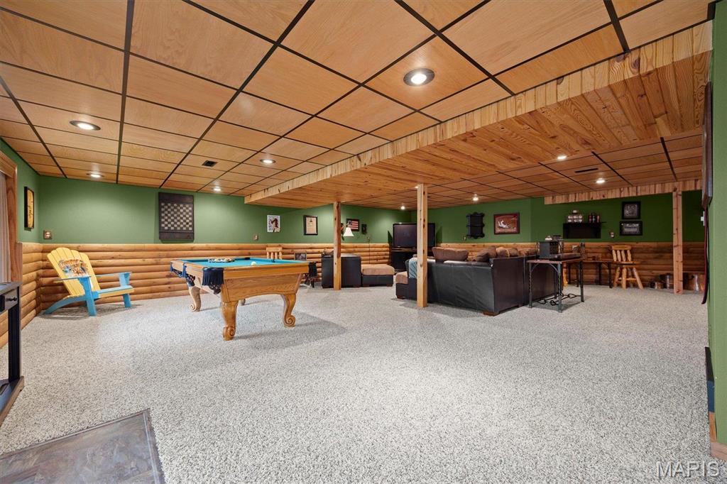 7467 Walshville Trail Property Photo 32