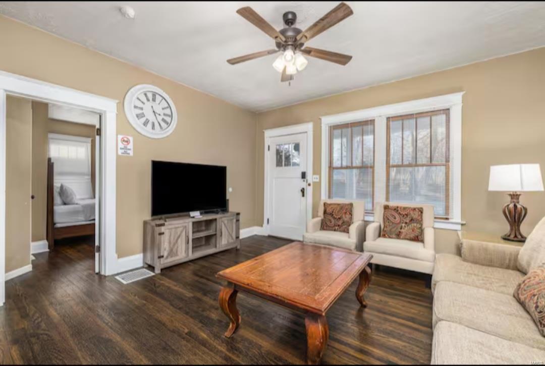1116 Olive Street Property Photo 5