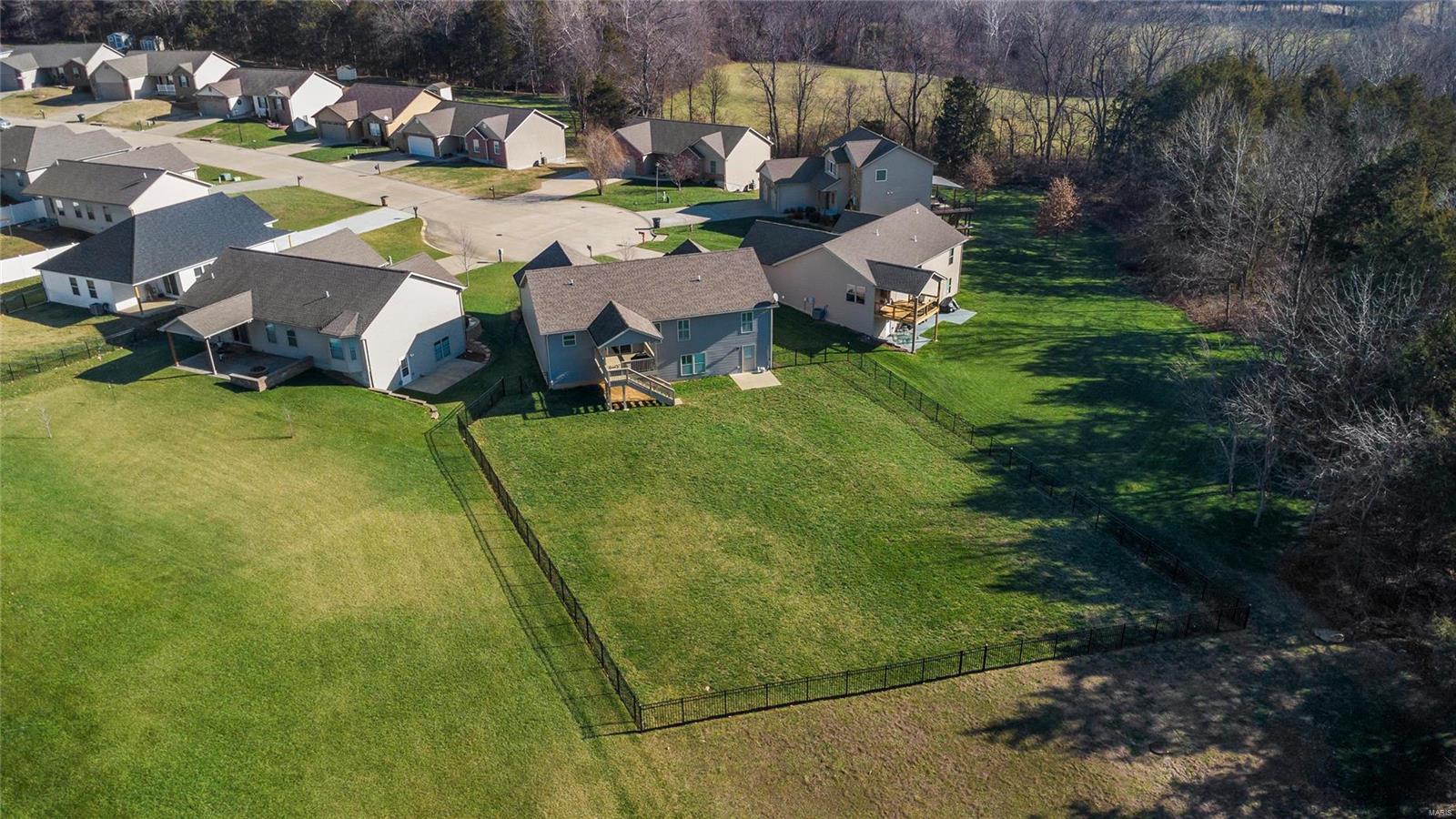 643 Crestfall Drive Property Photo 18
