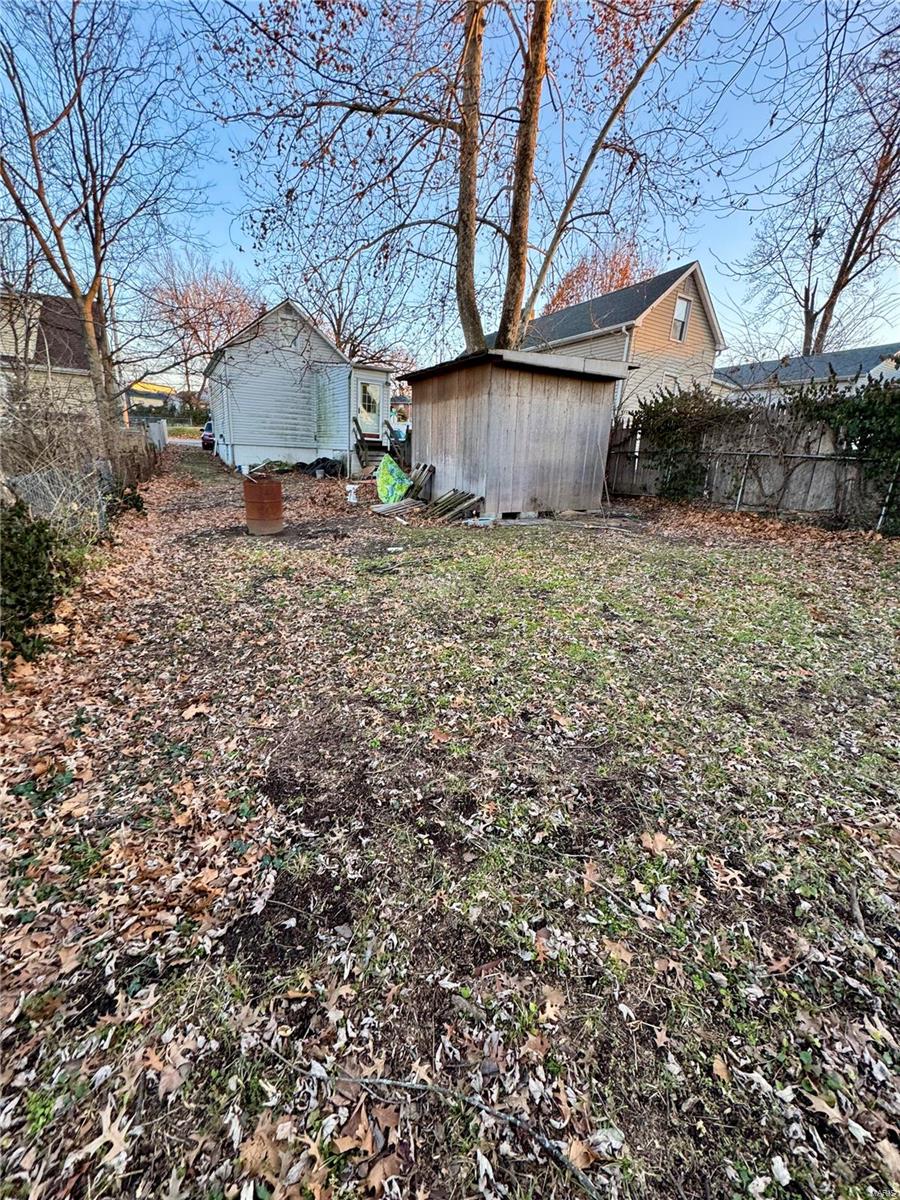 9511 Gentry Avenue Property Photo 14