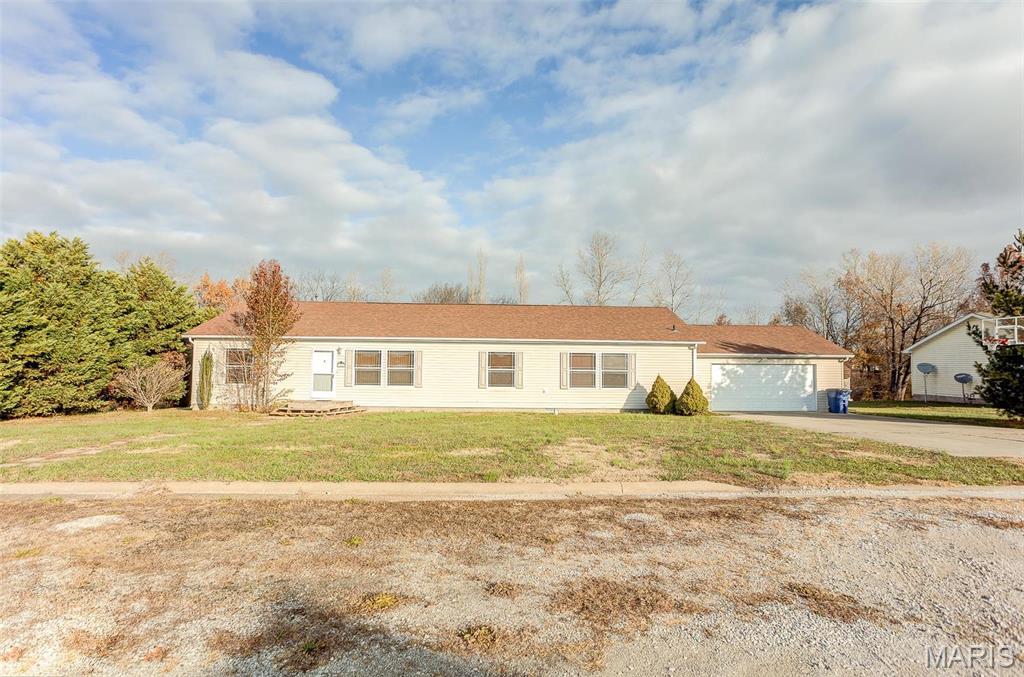 321 Sunset Dr Property Photo 1