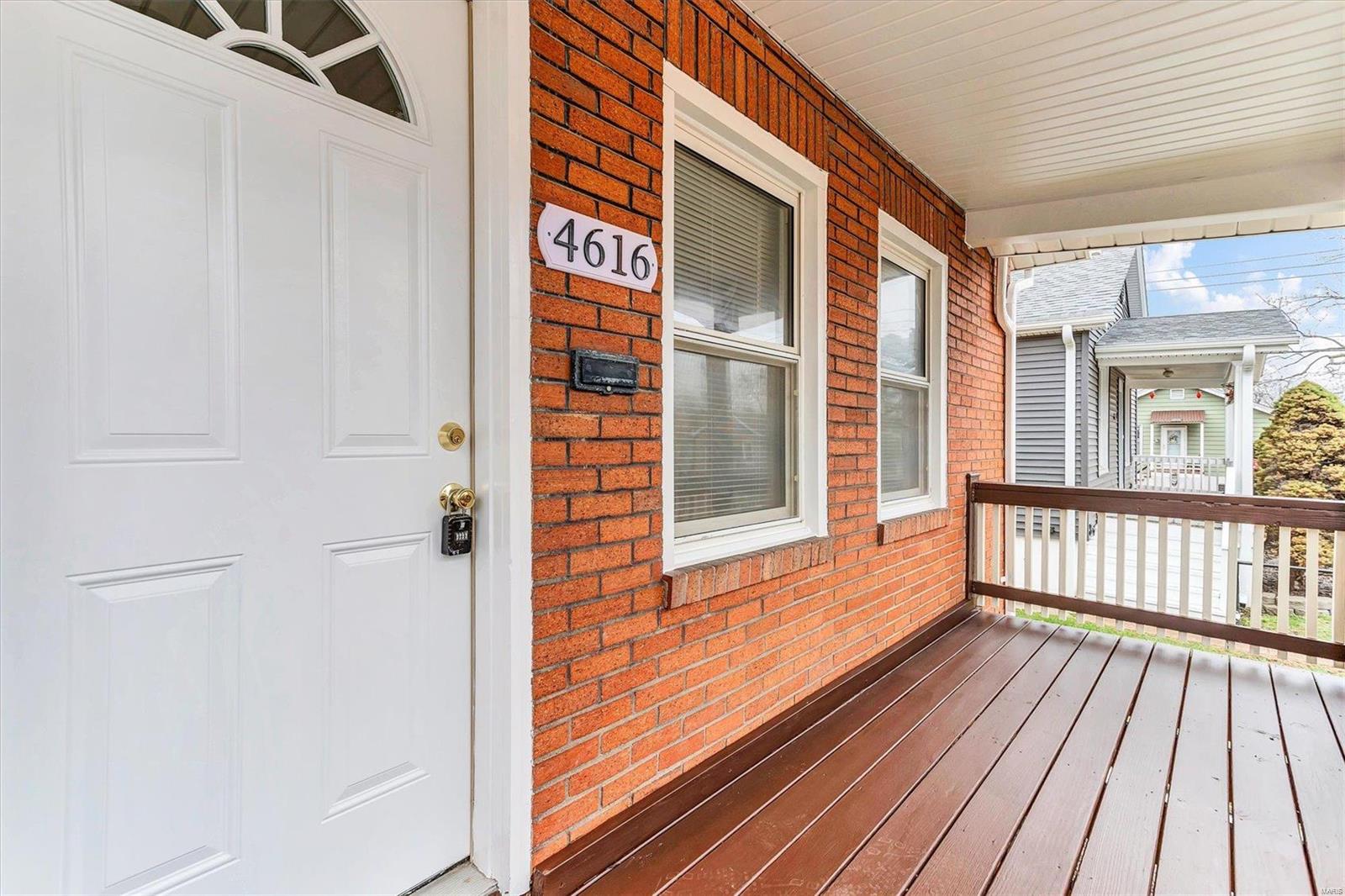 4616 S Spring Avenue Property Photo 2