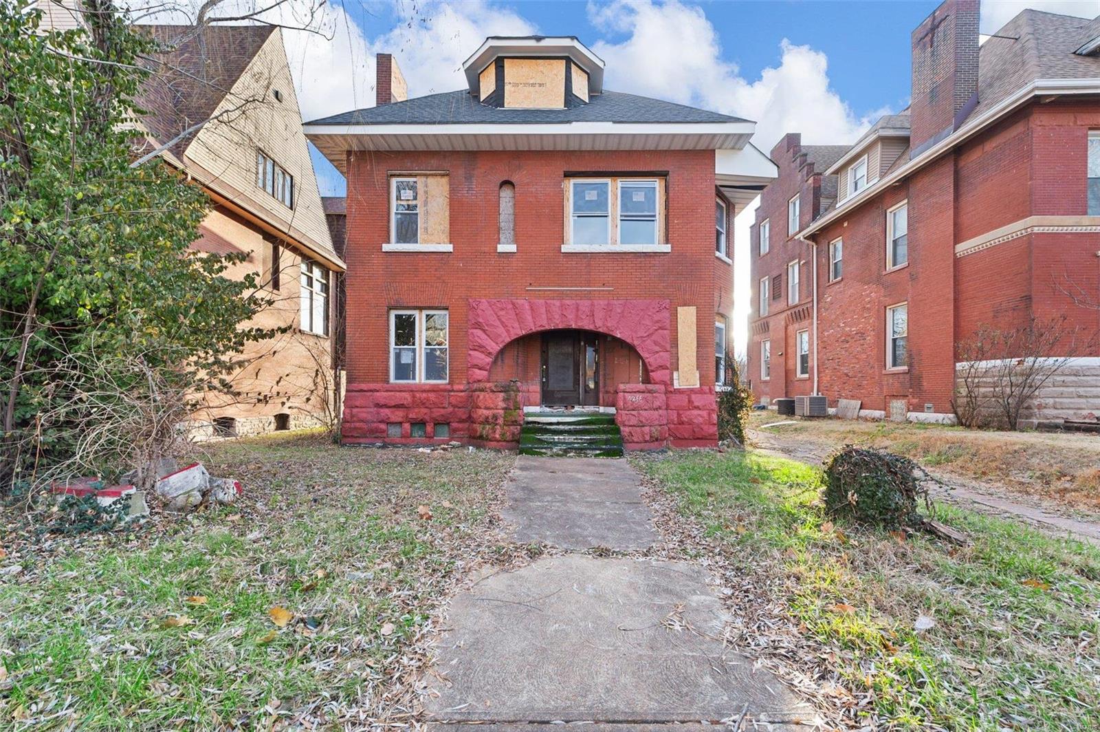 4266 Washington Boulevard Property Photo 1