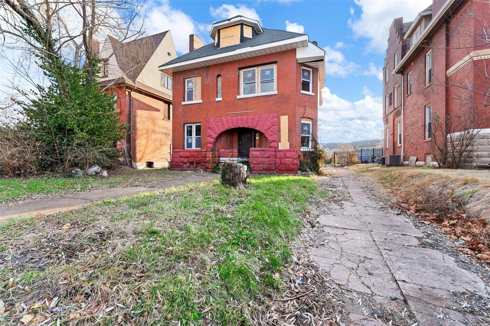 4266 Washington Boulevard Property Photo 3