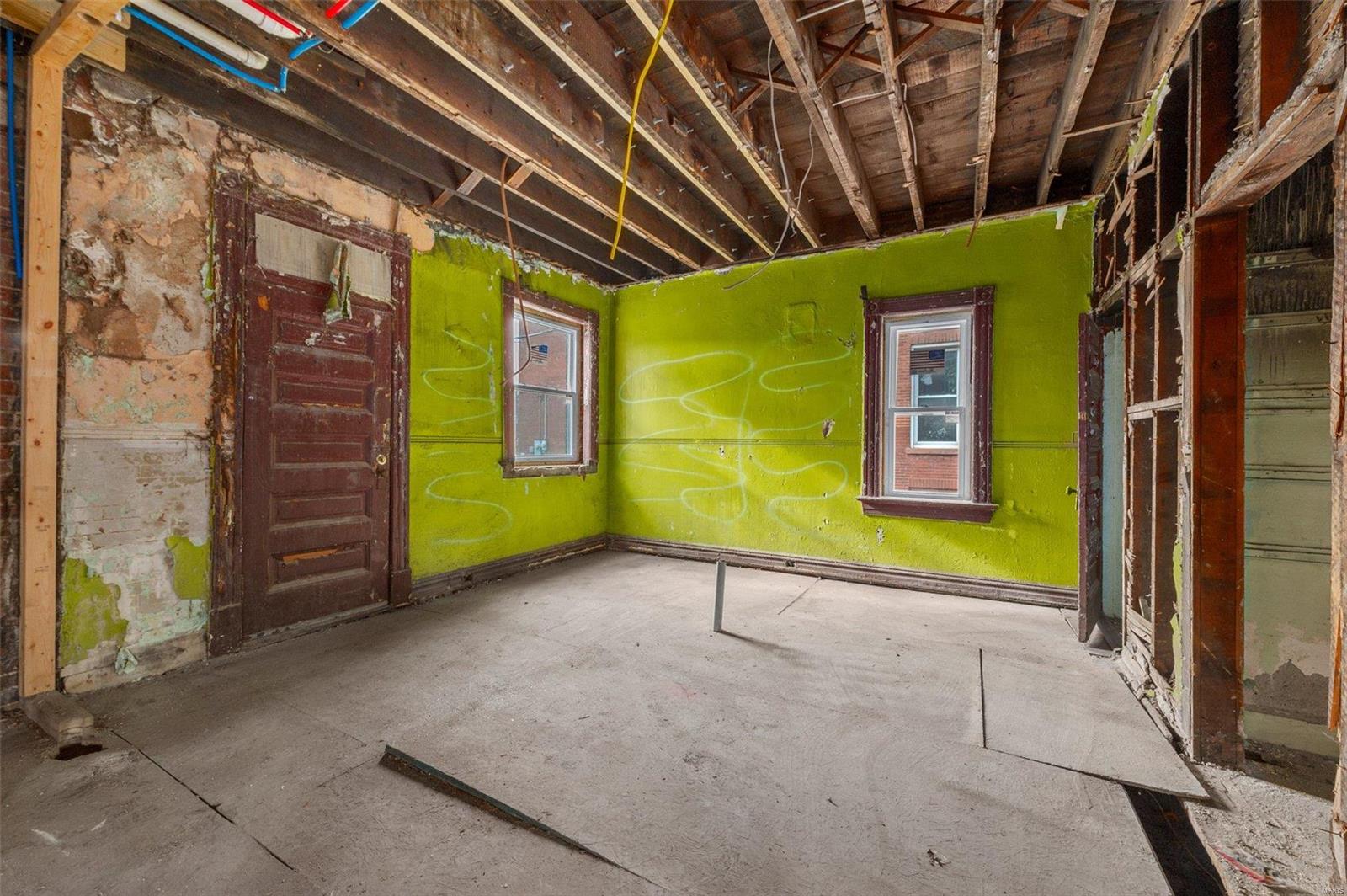 4266 Washington Boulevard Property Photo 15