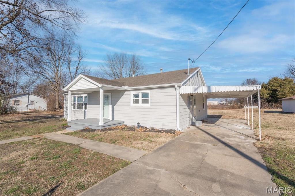 121 W Hicks St Property Photo 13