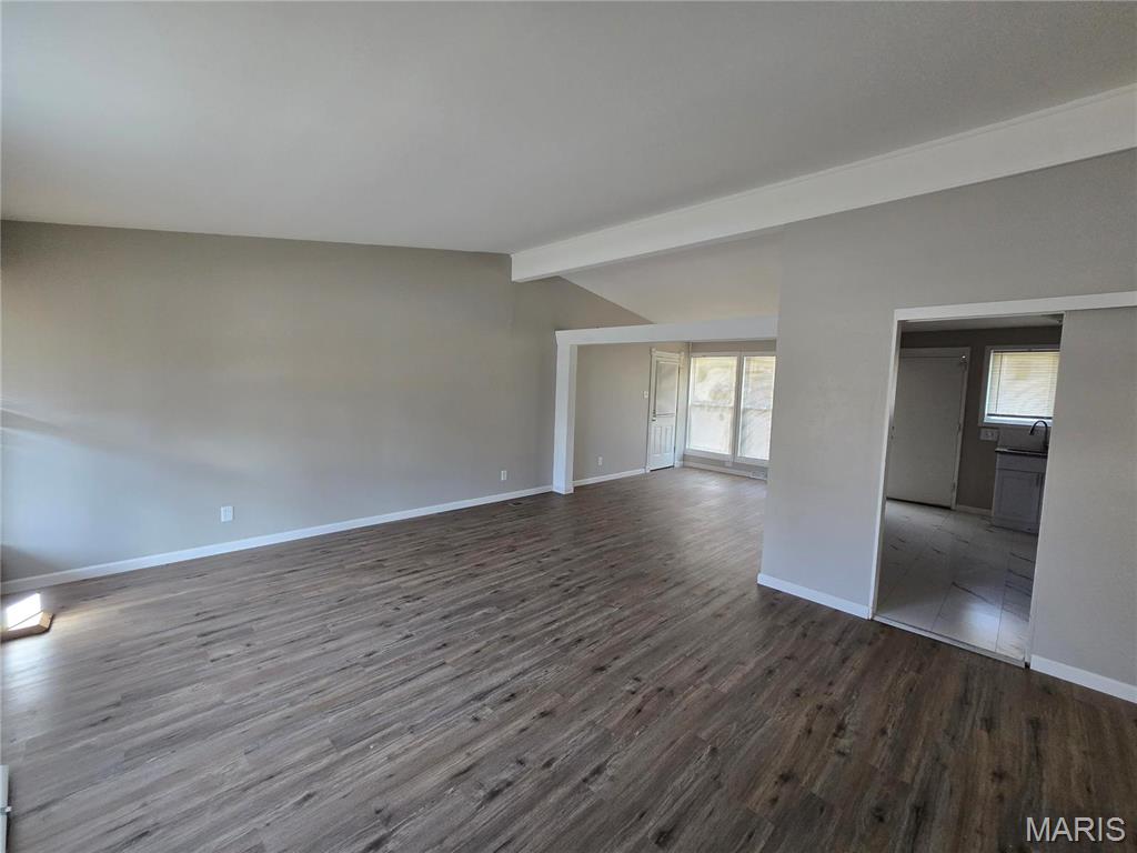 10468 Halls Ferry Road Property Photo 2