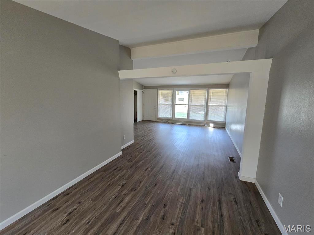 10468 Halls Ferry Road Property Photo 3