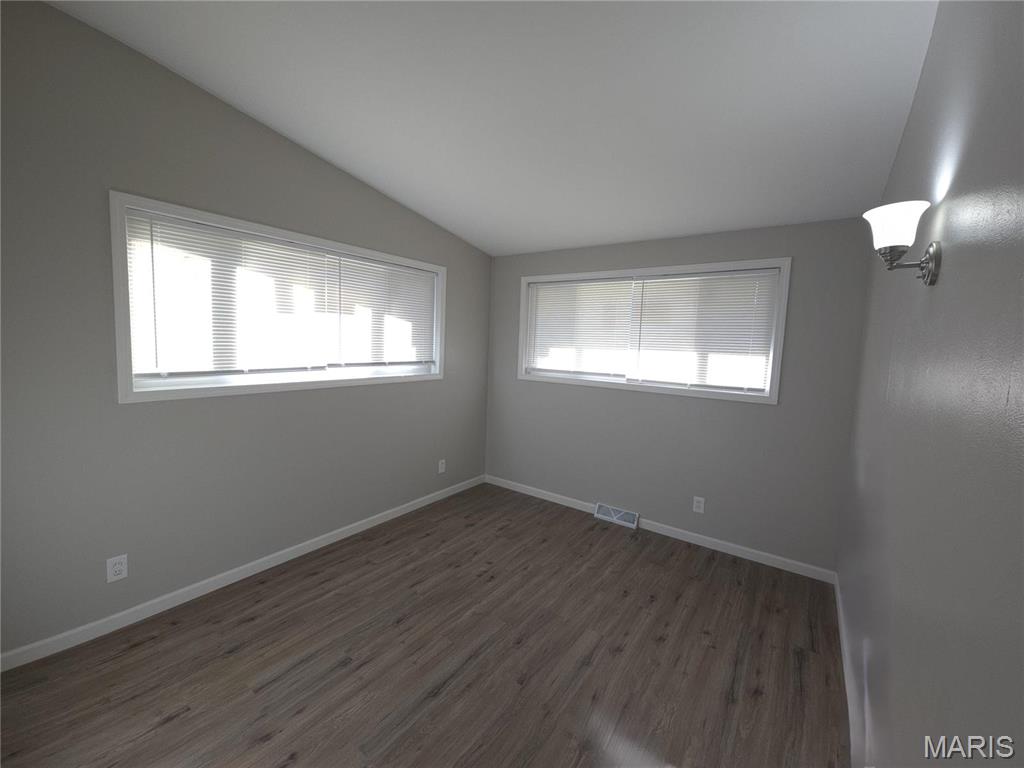 10468 Halls Ferry Road Property Photo 5