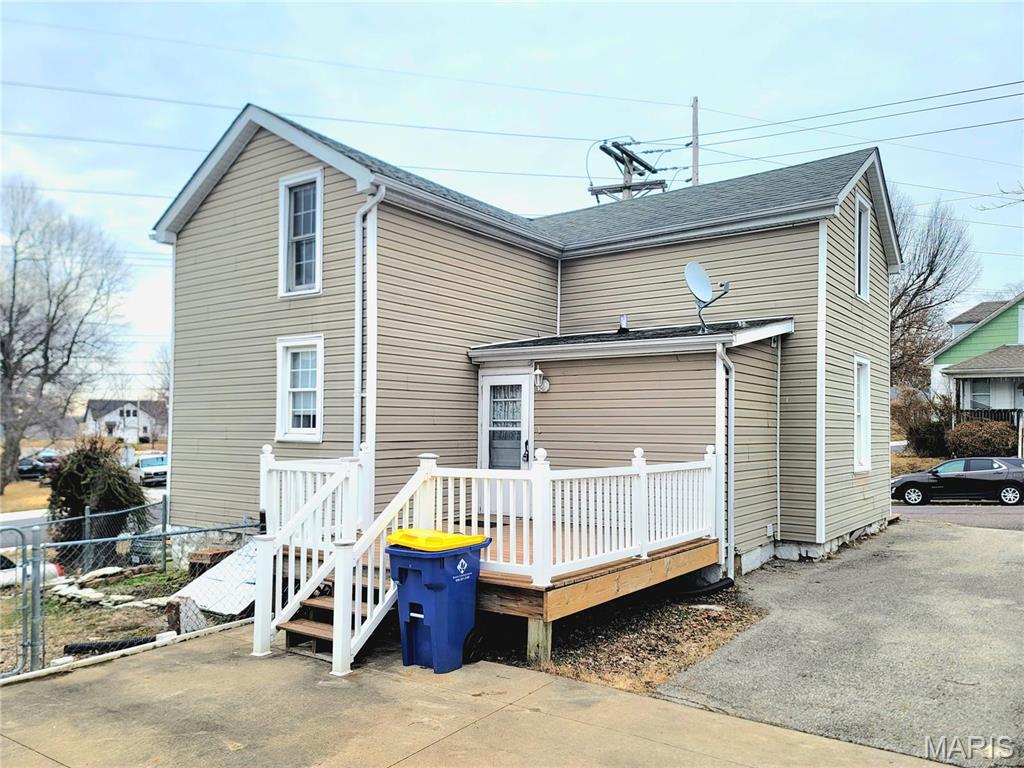 305 Macarthur Street Property Photo 4