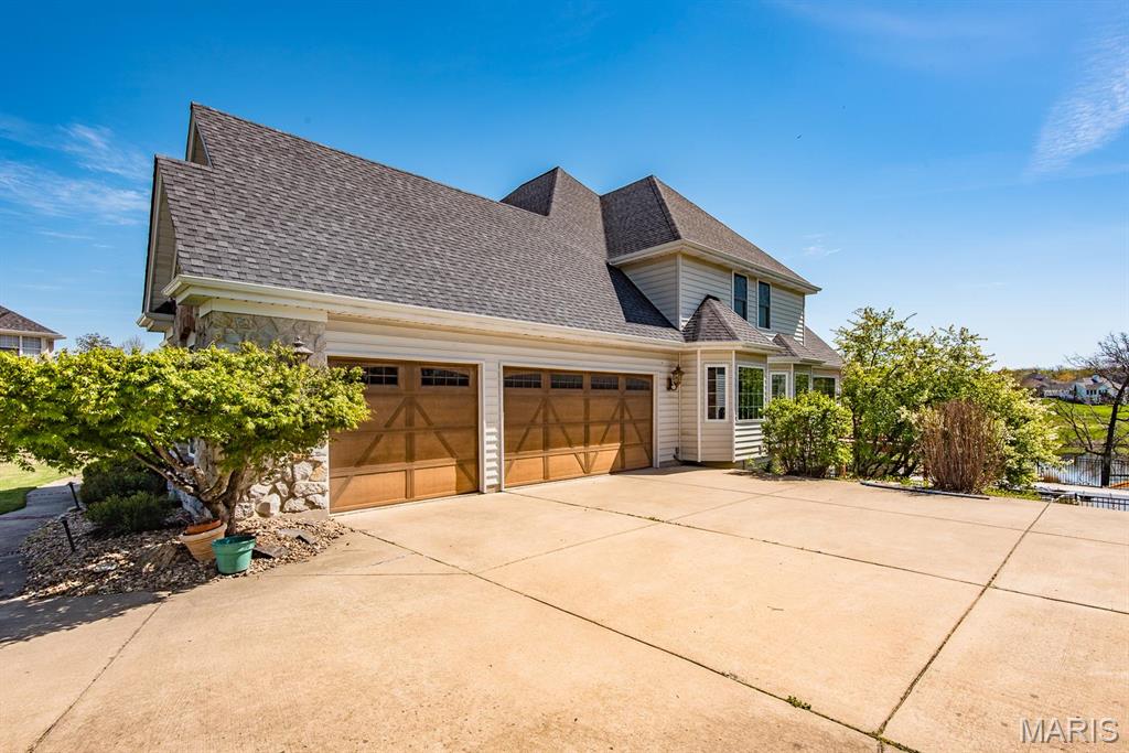2314 Longest Drive Property Photo 3
