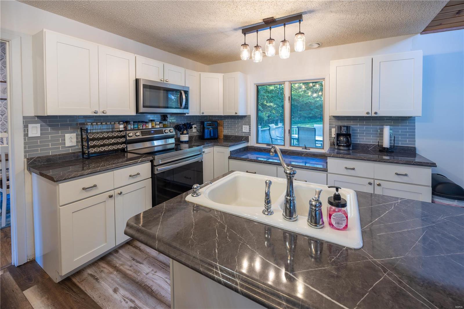 12535 Tall Pine Drive Property Photo 8